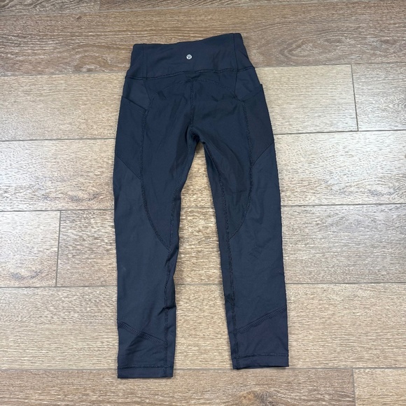 Lululemon All The Right Places Cropped Leggings Navy Blue, High-Rise 23" Sz 6 - Picture 2 of 10